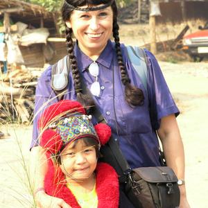 S děckem kmene Hmong