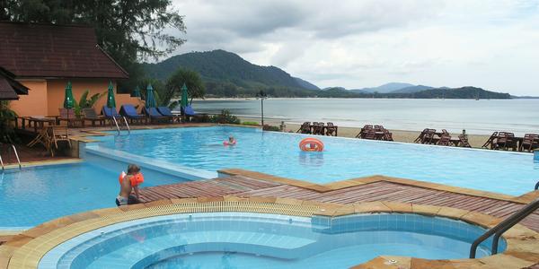 Bazén hotelu Twin Bay, Koh Lanta