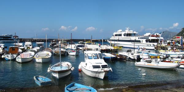 V přístavu Marina Grande, Capri