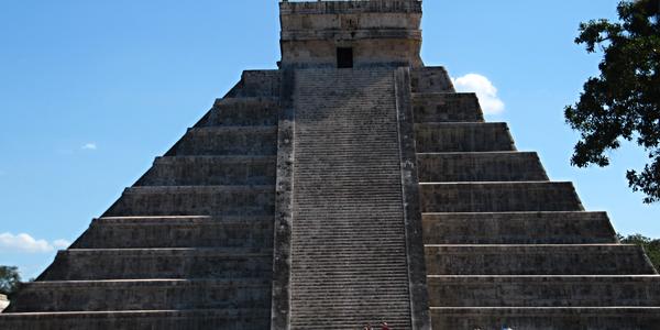 Dokonalá symetrie, Chichen Itza