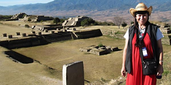 Monte Albán, pro Evu do alba