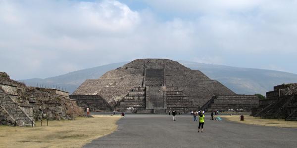 Pyramida Měsíce, Teotihuacán