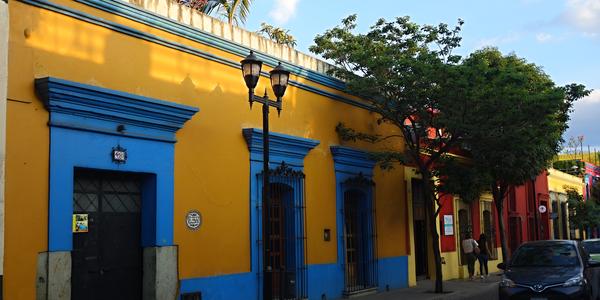 348-Oaxaca, barevné domy 2