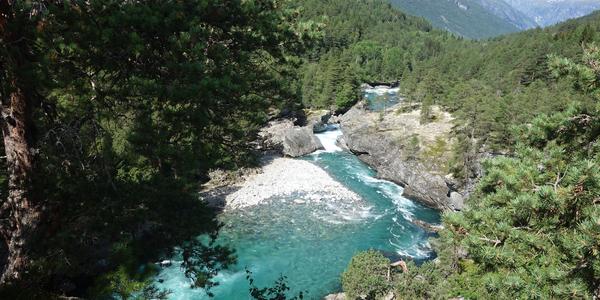001. Slettafossen