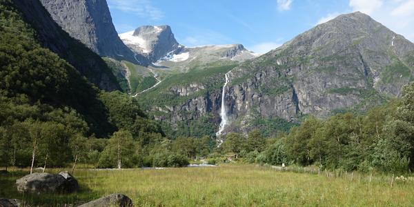 098. Cestou k Briksdalsbreen