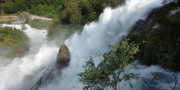 103. Cestou k Briksdalsbreen