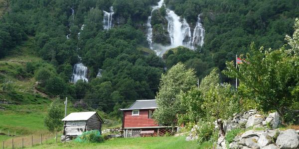 104. Cestou k Briksdalsbreen