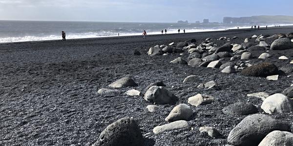 064-Reynisfjara, nikdo nedokázal pomoci
