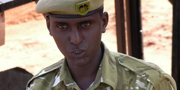Strážce Kenya Wildlife Service, Rhino Sanctuary, Tsavo West