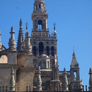 37. Vršek Giraldy, Sevilla