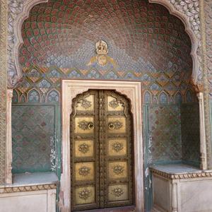 096-Jaipur, dveře královského paláce a
