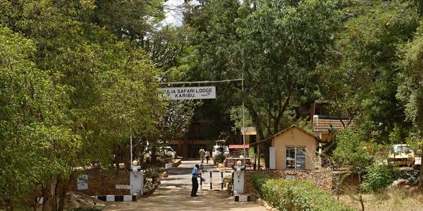 034-Tsavo West, Ngulia lodge
