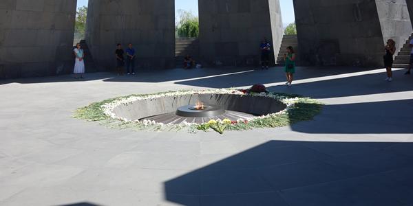 Jerevan,Tsitsernakaberd, památník arménské genocidy 3