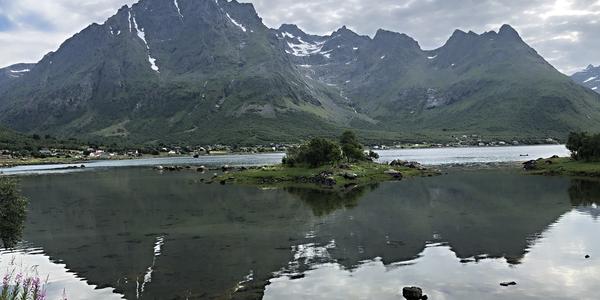 105-Lofoty, Laupstad