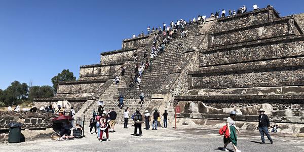 020-Teotihuacán, pyramida Měsíce