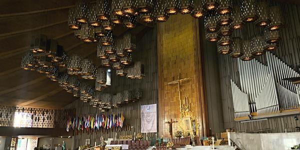 023-Bazilika Panny Marie Guadaloupské