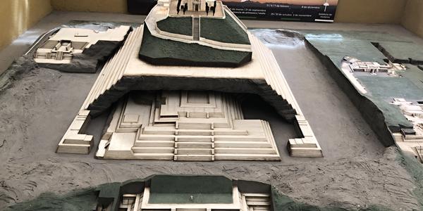 077-Cholula, největší pyramida světa