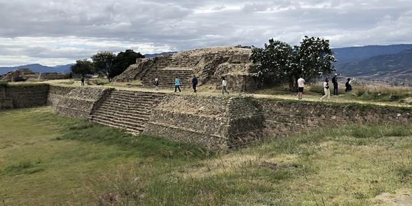 128-Monte Albán