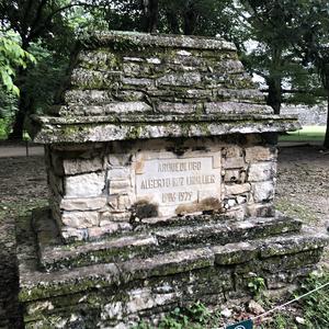 186-Palenque, pomník archeologa