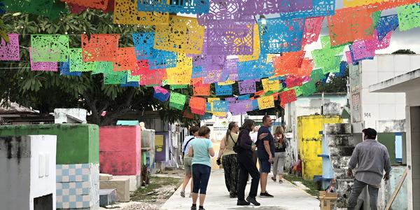 201-Yucatán, hřbitov v Escarcega