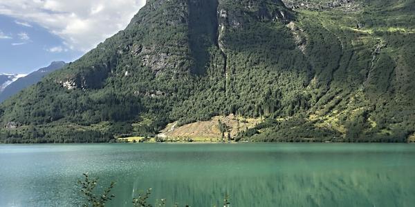 001-Pod ledovcem Briksdalsbreen