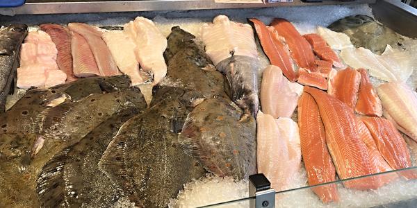 003-Bergen, na rybím trhu