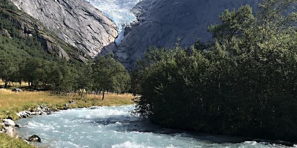 097-Pod ledovcem Briksdalsbreen