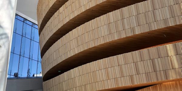 188-Oslo, nepřehlédnutelná budova Opery