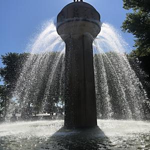 194-Oslo, kašna vedle hlavního nádraží