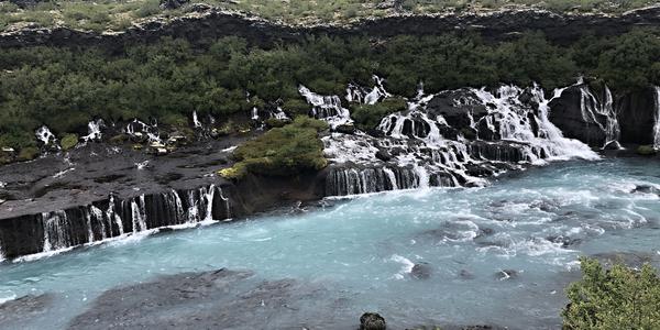 129- Hraunfossar, lávové vodopády