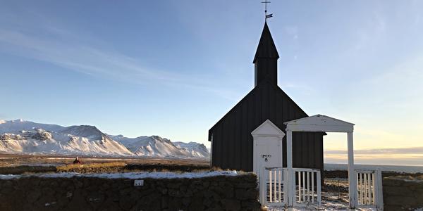 003-Snaefellsness, kostelík v Búdiru