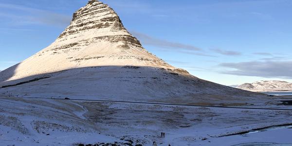 008-Snaefellsness, ikonická Kirkjufell