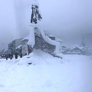 069-Reykjavík, socha Leifa Eiírikssona před Hallgrímskirkja