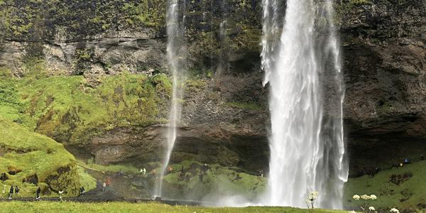 071-Seljalandfoss
