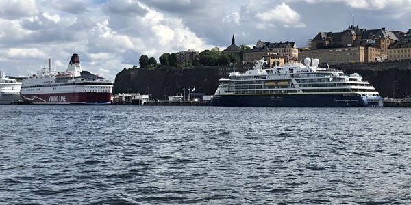 057-Stockholm, lodě ve městě dnes