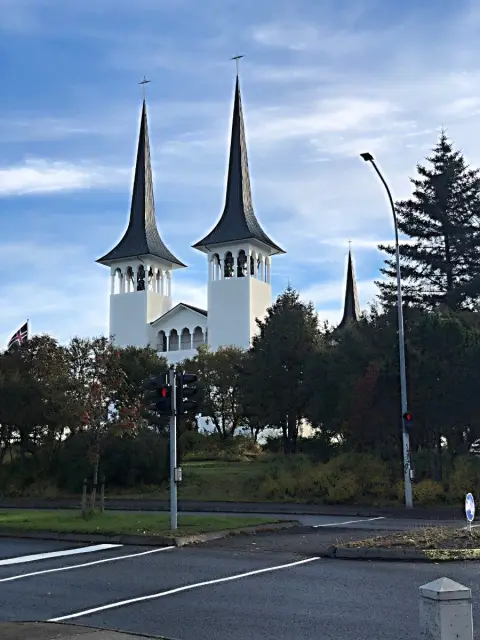 Reykjavík, jeden z desítky luteránských kostelů