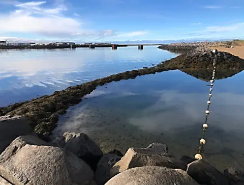 Reykjavík, Nautholtsvík, oddělení studeného a teplého moře